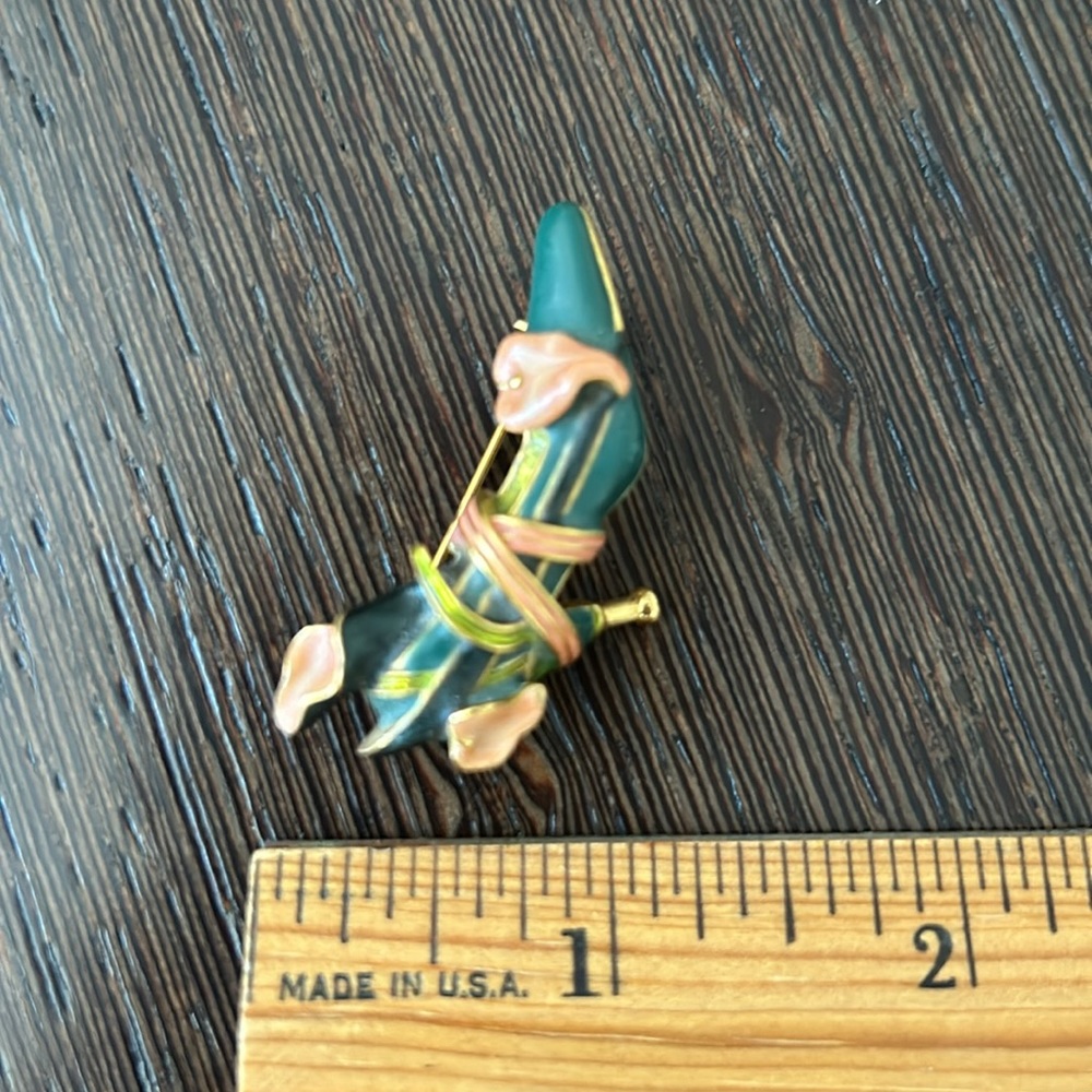 VTG KJL Art Deco Style Gold and Enamel Shoe Brooch, green, signed - Picture 8 of 8